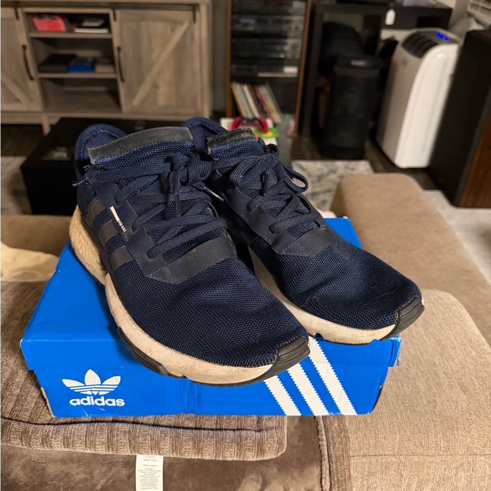 adidas Men’s pods